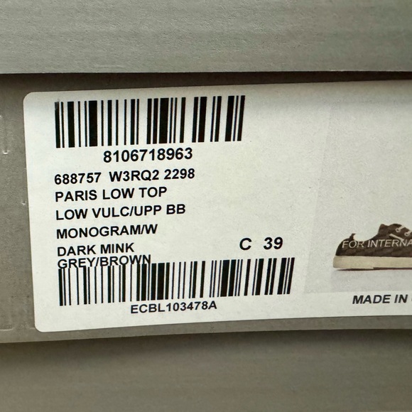 🔥NEW ~Balenciaga Paris Low-Top Sneakers
Authentic Brand New with tags🔥🔥 - Picture 9 of 9